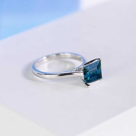 2 Carat  Princess Cut Teal Sapphire White Gold Giliarto Engagement Ring