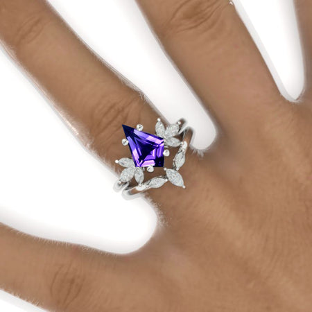 2.5 Carat Kite Natural Amethyst Engagement Ring. 2.5CT Fancy Shield Shape Natural Amethyst Ring Set