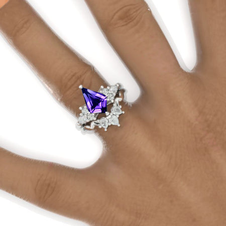 2.5 Carat Kite Natural Amethyst Engagement Ring. 2.5CT Fancy Shape Natural Amethyst Ring Set