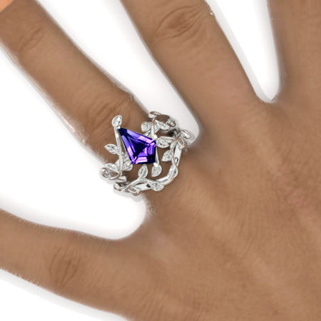 2.5 Carat Kite Natural Amethyst Engagement Ring 2.5CT Fancy Shield Shape Natural Amethyst Ring