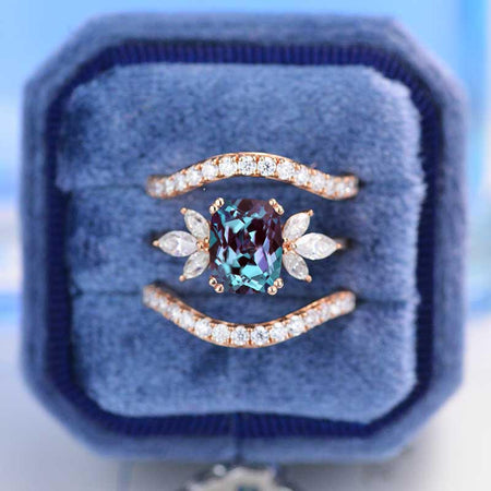 2Ct Cushion Cut Alexandrite Vintage Engagement Ring, Cushion Alexandrite Engagement Ring, Alexandrite Side Accents Stones 14K Rose Gold Ring Set