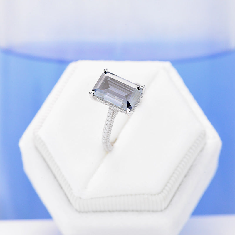 7.5 Ctw Solitaire Emerald-Cut Engagement Ring In 18K Gold – Luxe VVS  Jewelers